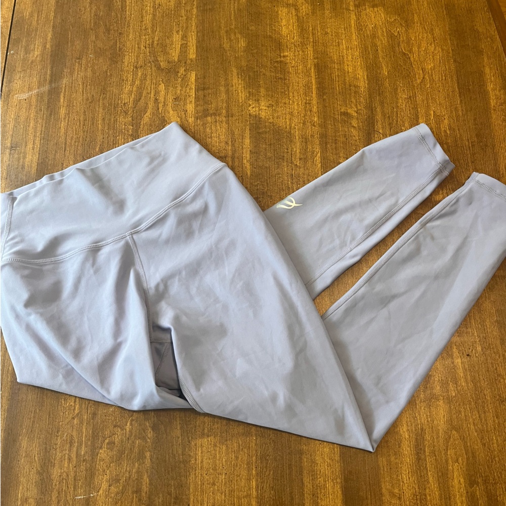 Ptula Desaree lavander color capris